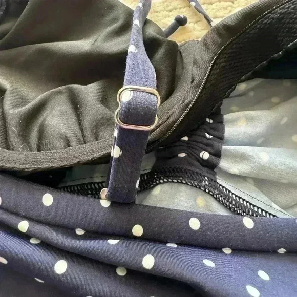 Lands end Polk a dot swim top size 6 - Picture 4 of 4